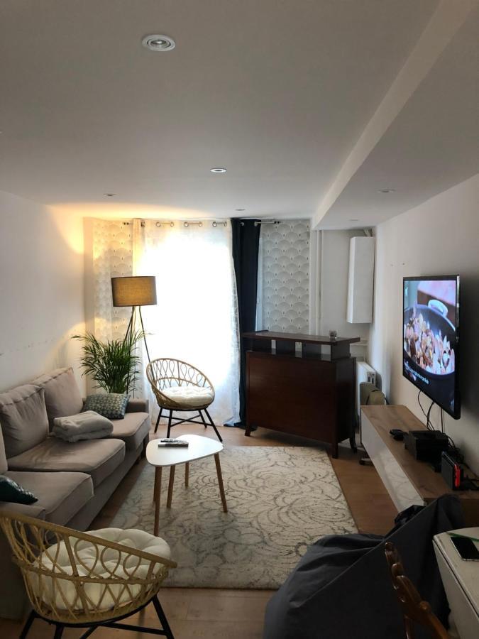 Agréable maison de ville ,calme avec tous les commerces à 150M Cherbourg-en-Cotentin Exterior foto