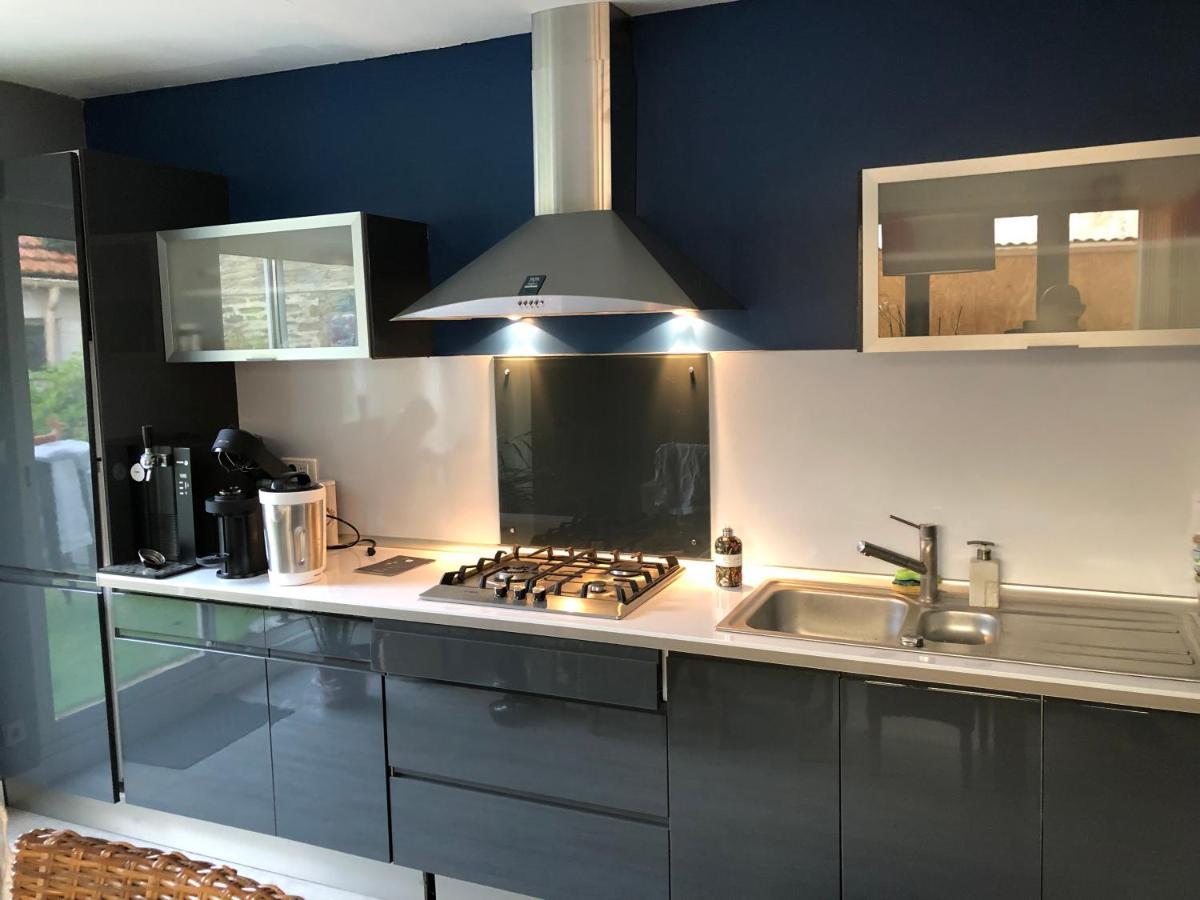 Agréable maison de ville ,calme avec tous les commerces à 150M Cherbourg-en-Cotentin Exterior foto